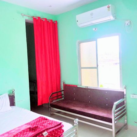 Hotel Parvati Residency Sitapur Muafi Exterior photo